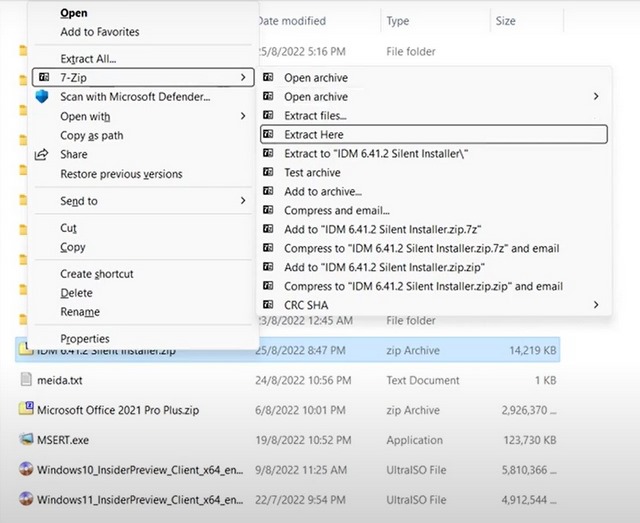 Tiến trình giải nén và mở file cài đặt IDM
